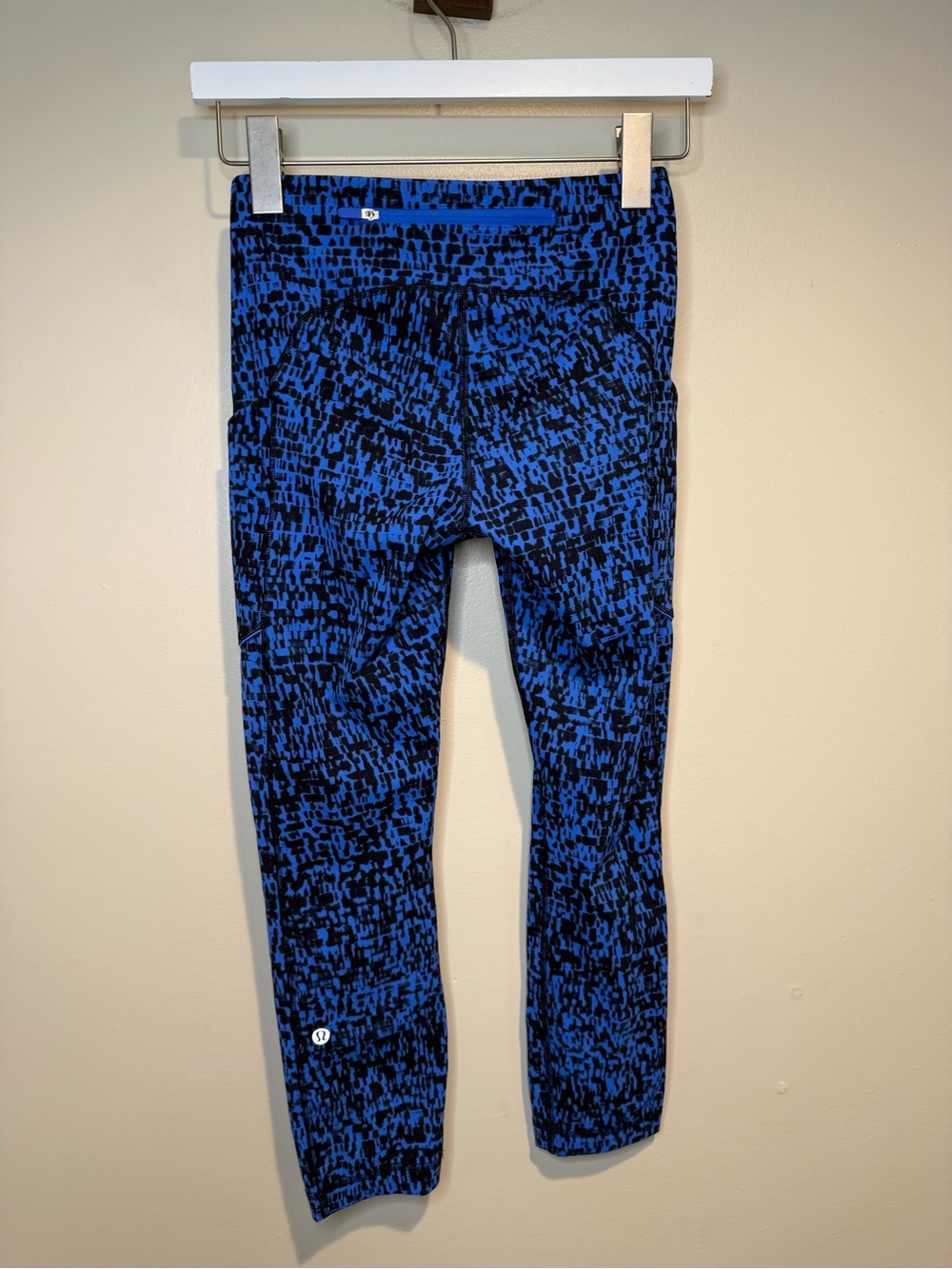 Lululemon Speed Up Tight 23” Full-On Luxtreme Urban Block Wild Bluebell Black